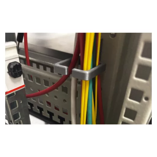 Conexpro, kit of 4 rackmount plastic cable management ring 37 x 39mm, red